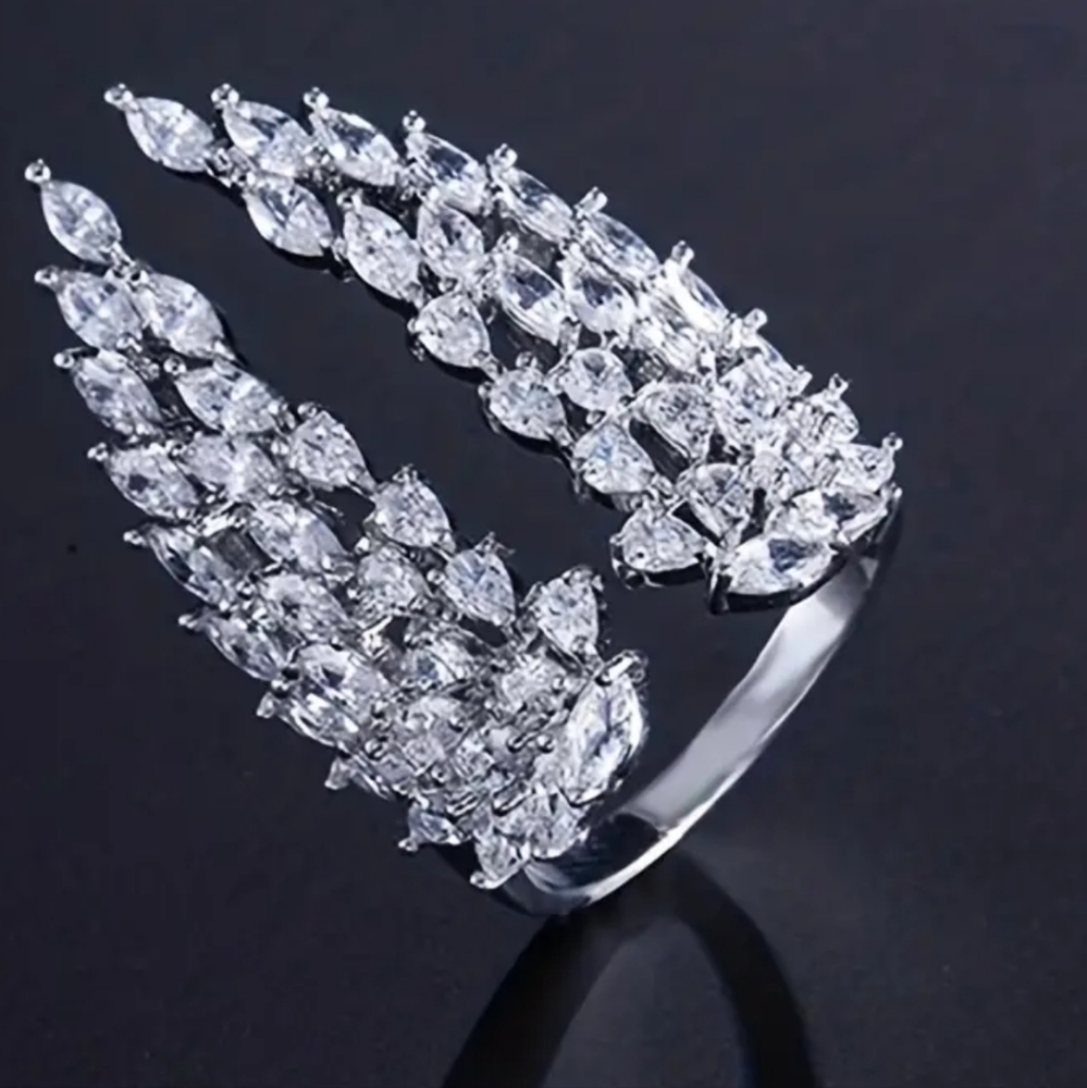 ANGEL WING RING - Picture 4 of 7